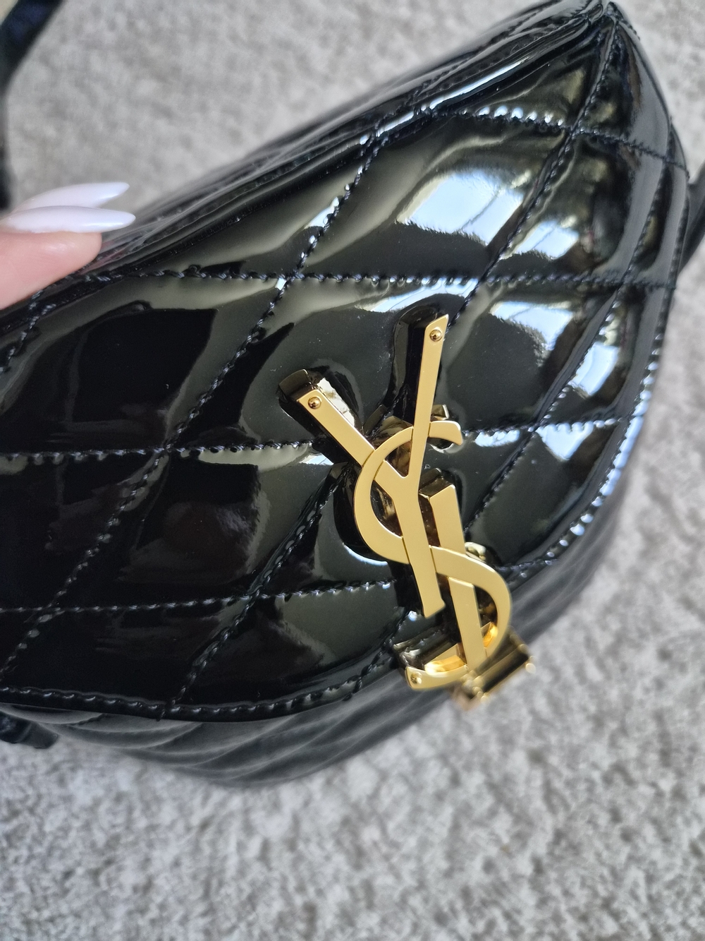 Pre-Owned Saint Laurent Black Patent Quilted Varnished Leather Box Bag - Picture 4 of 13
